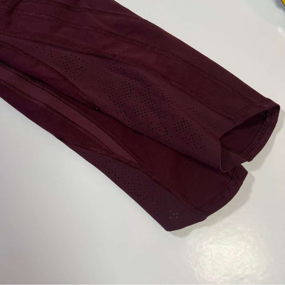 Lululemon‎ Burgundy High Rise Cropped Leggings Women’s Size 6 Yoga Athletic - Picture 7 of 8